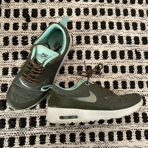 Nike Air Max Thea size 6